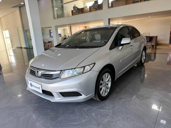 HONDA CIVIC 1.8 LXS 16V FLEX 4P AUTOMÁTICO HONDA CIVIC 1.8 LXS 16V FLEX 4P AUTOMÁTICO